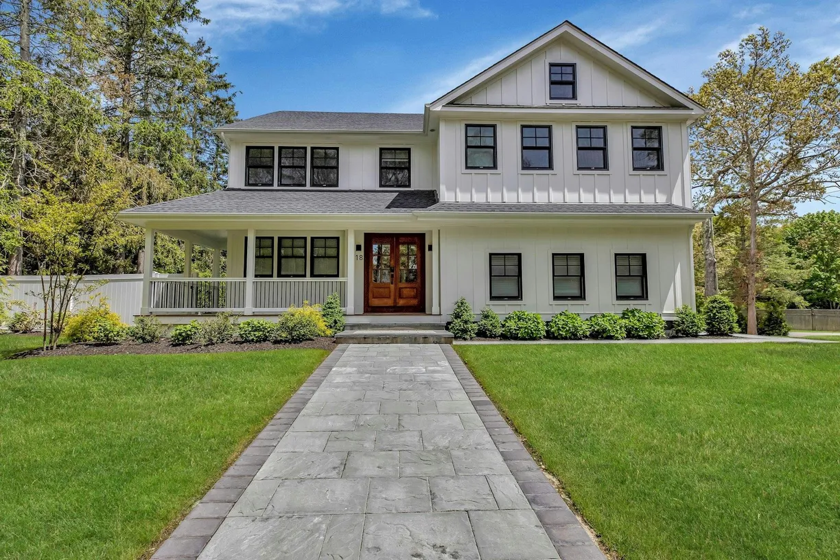 The Hamptons Real Estate | View 18 Sea Gate Avenue | Listing