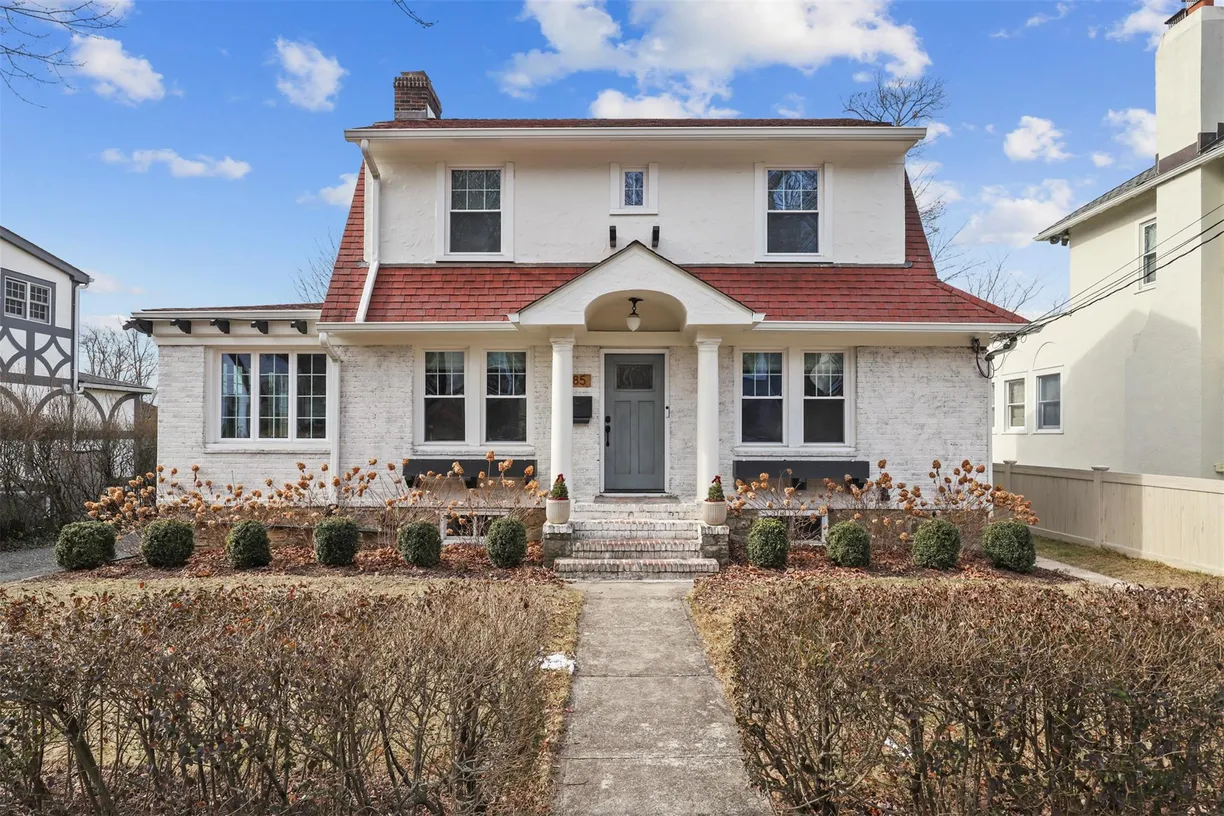 Westchester Real Estate | View 185 Dante Avenue | 3 Beds, 1 Bath