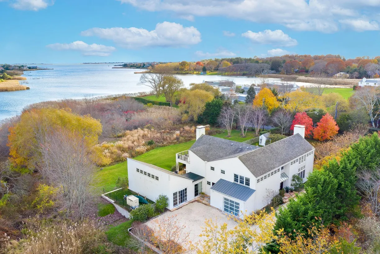 The Hamptons Real Estate | View 53 Bay Avenue | Listing