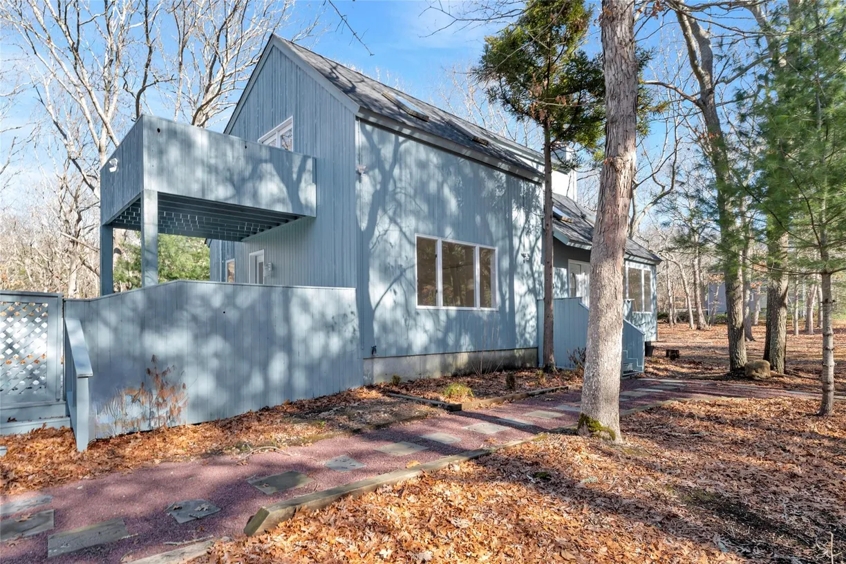 The Hamptons Real Estate | View 43 Montauk Avenue | Listing