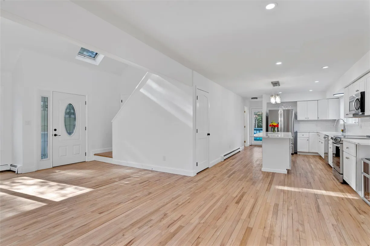 The Hamptons Real Estate | View 43 Montauk Avenue | Listing
