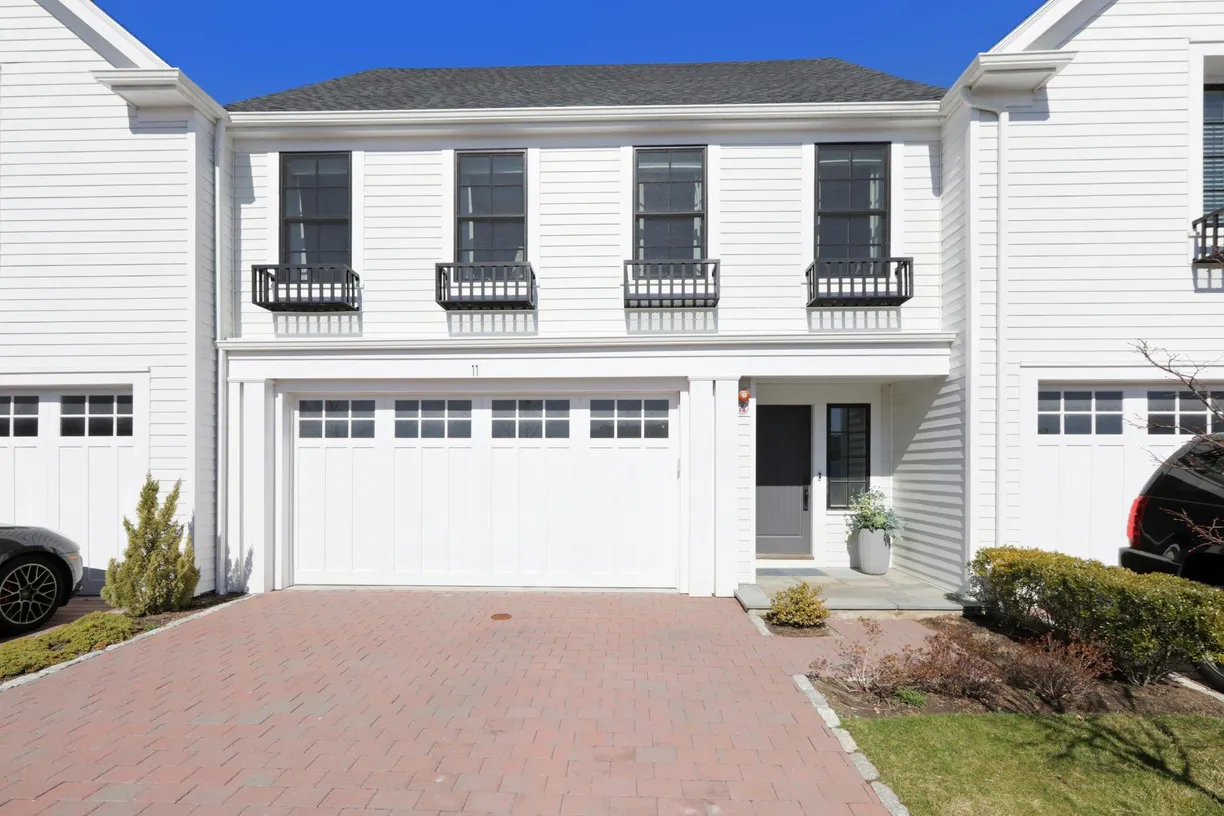 Westchester Real Estate | View 11 Lavender Lane | 3 Beds, 3 Baths