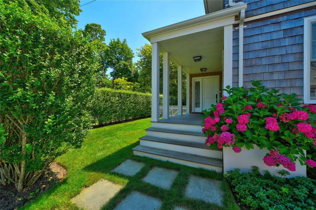 The Hamptons Real Estate | View 51 Sherrill Road | 4 Beds, 3 Baths