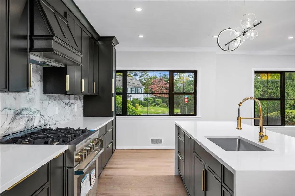Westchester Real Estate | View 154 Elmsmere Road | Listing
