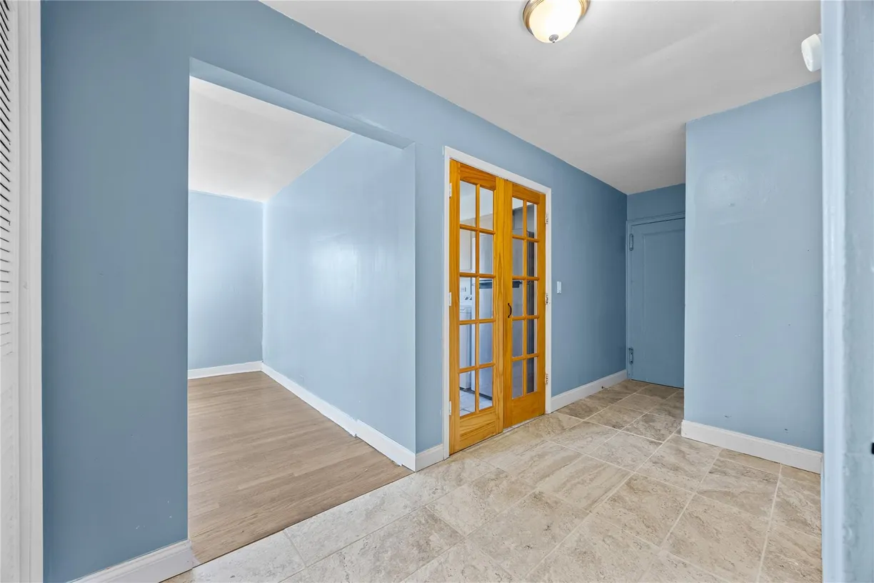 Westchester Real Estate | View 73 Manchester Road, 2R | Listing