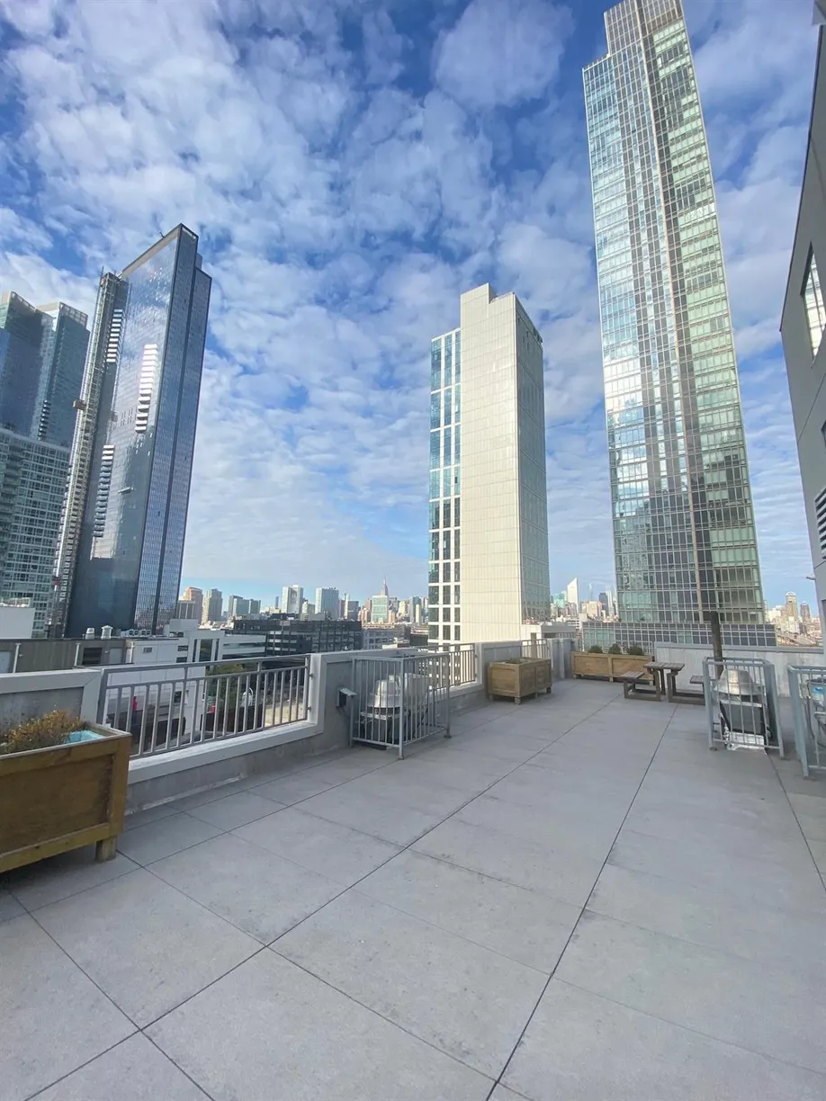 New York City Real Estate | View 42-22 Crescent Street, 8C | Listing