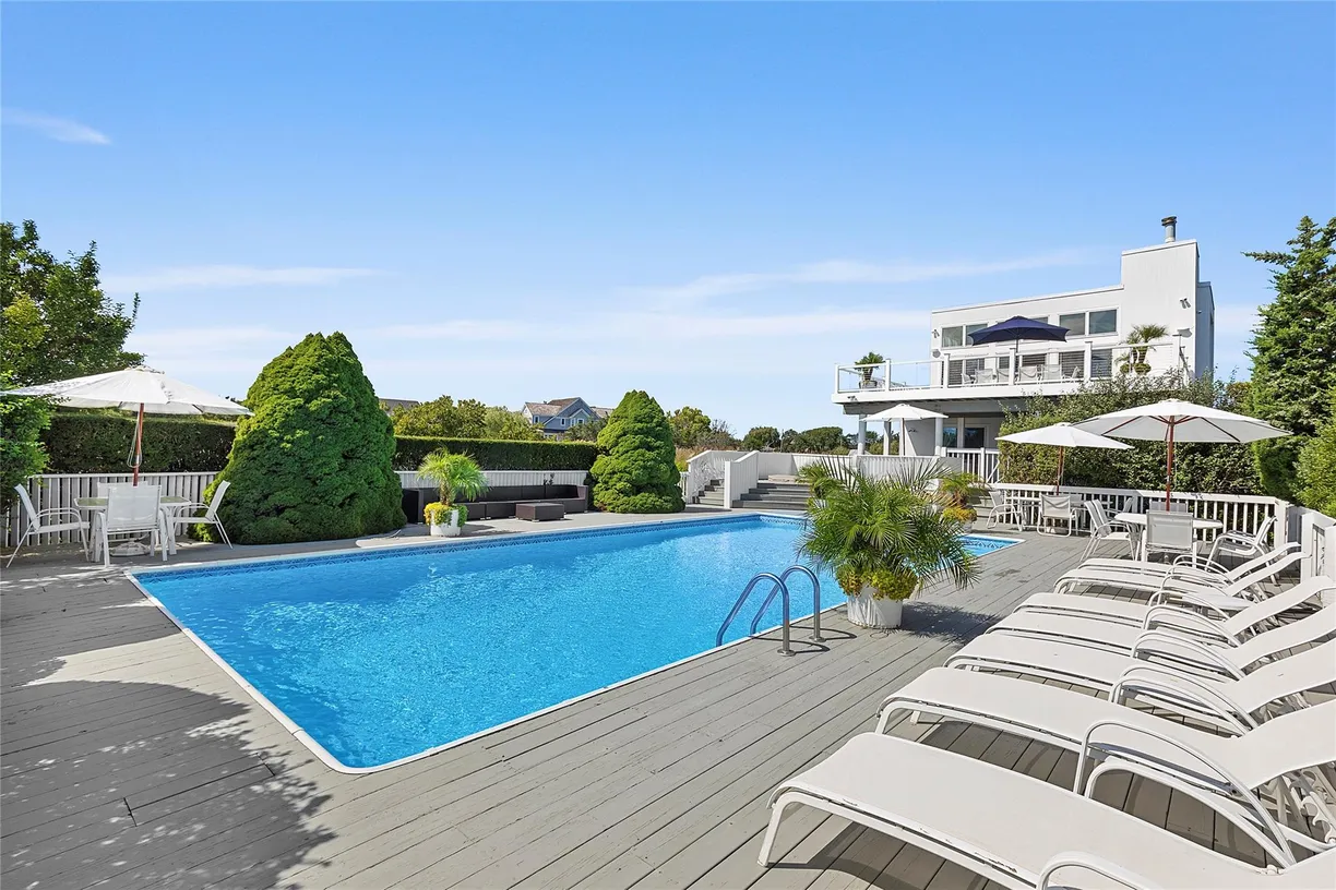 The Hamptons Real Estate | View 7 Duck Point Road | Listing