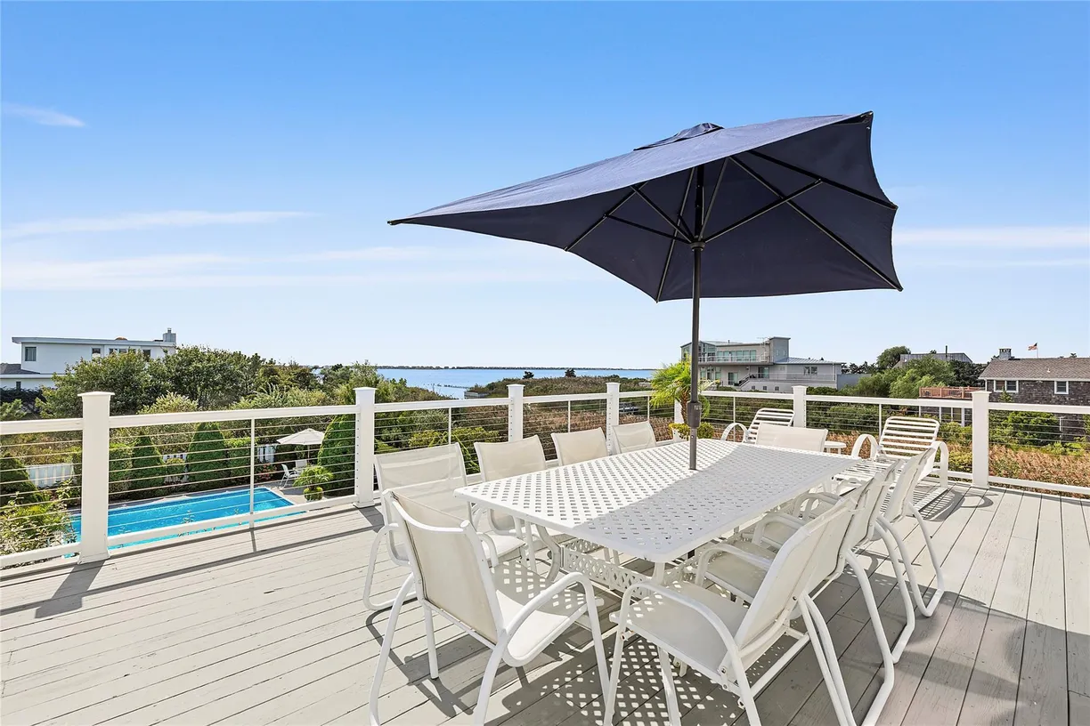 The Hamptons Real Estate | View 7 Duck Point Road | 4 Beds, 3 Baths