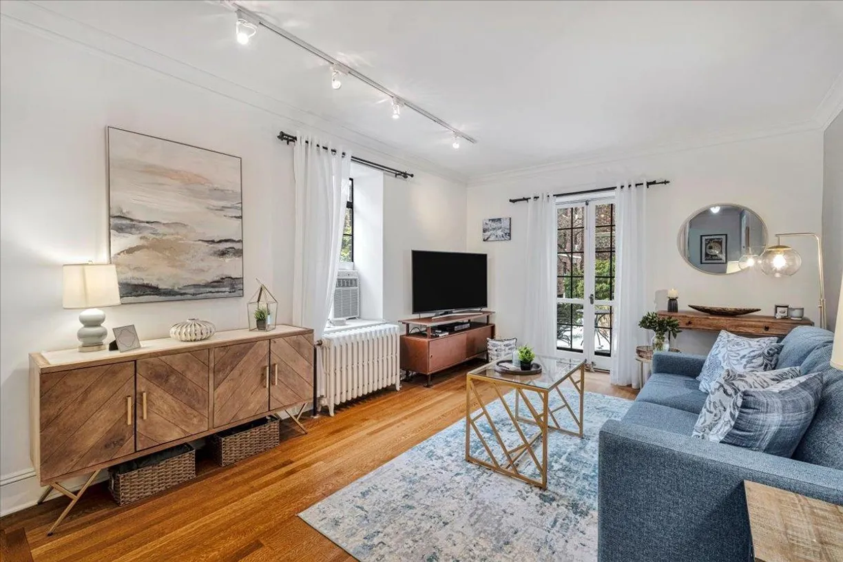 Westchester Real Estate | View 20 N Broadway, L155 | 1 Bath