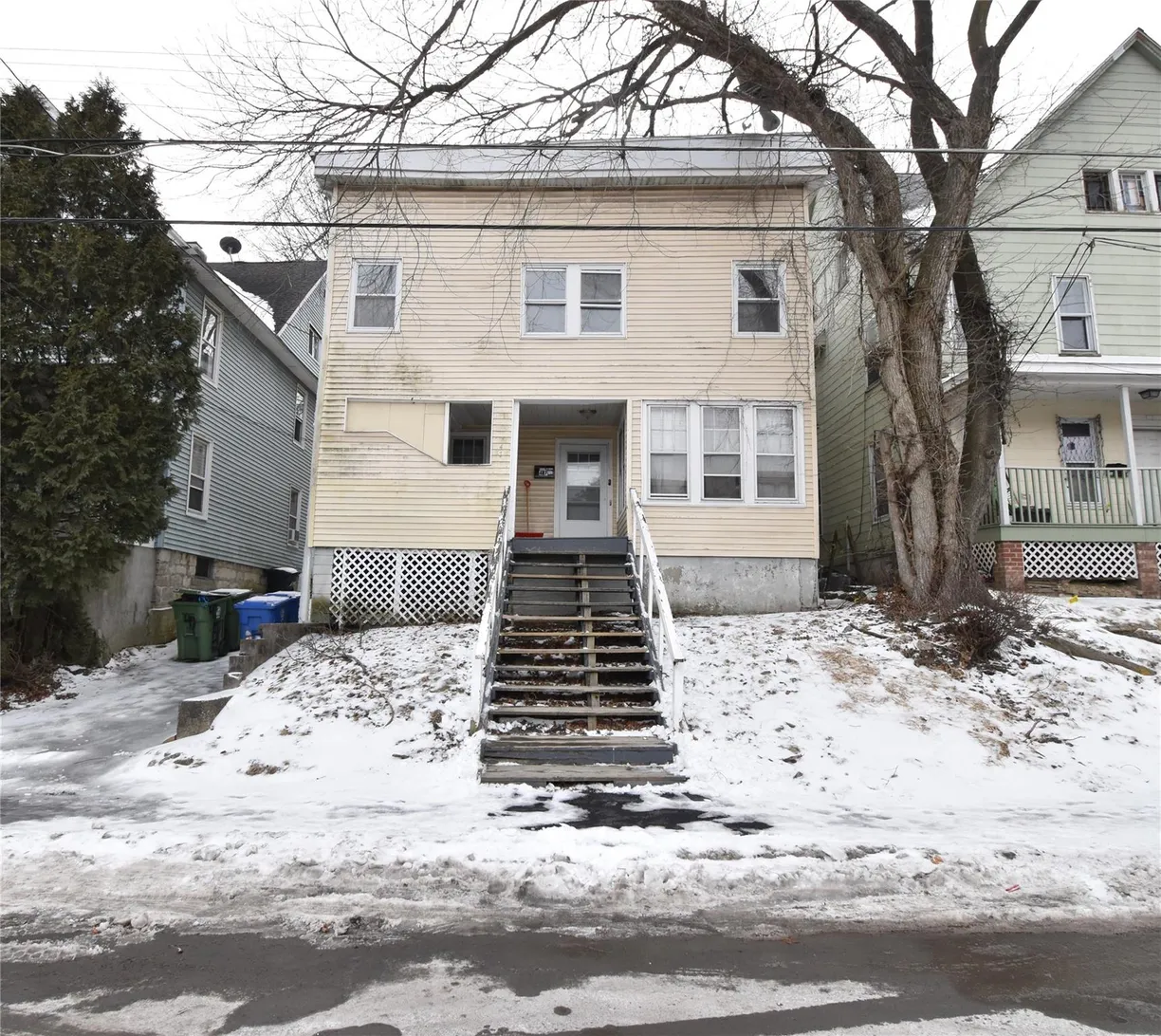 Rockland/Orange/NJ Real Estate | View 47 Monhagen Avenue, 2 | 2 Beds, 1 Bath