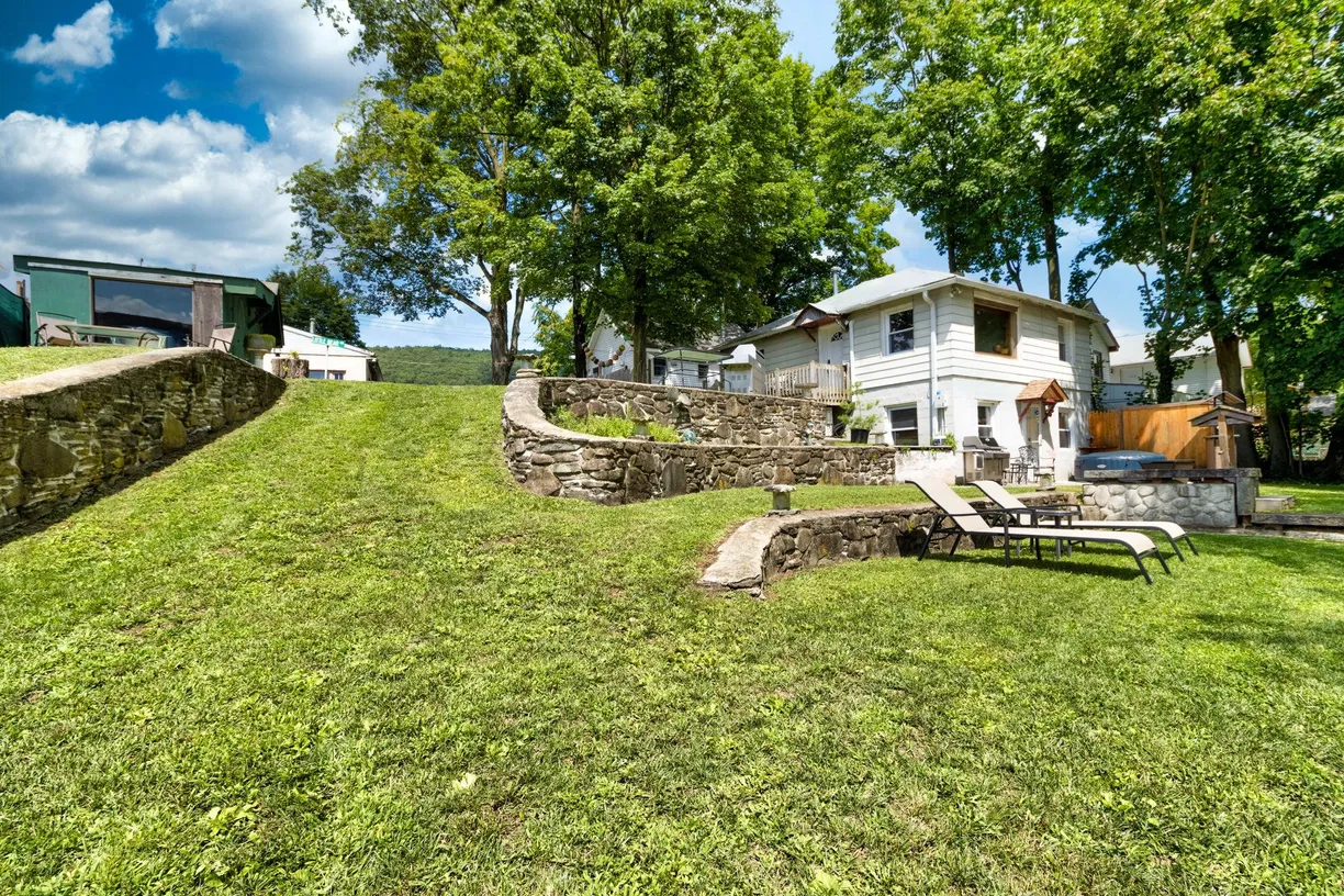 Rockland/Orange/NJ Real Estate | View 150 Windermere Avenue, Unit #B | 1 Bed, 1 Bath