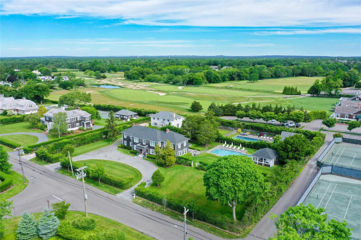 The Hamptons Real Estate | View 22 Oneck Road | Listing