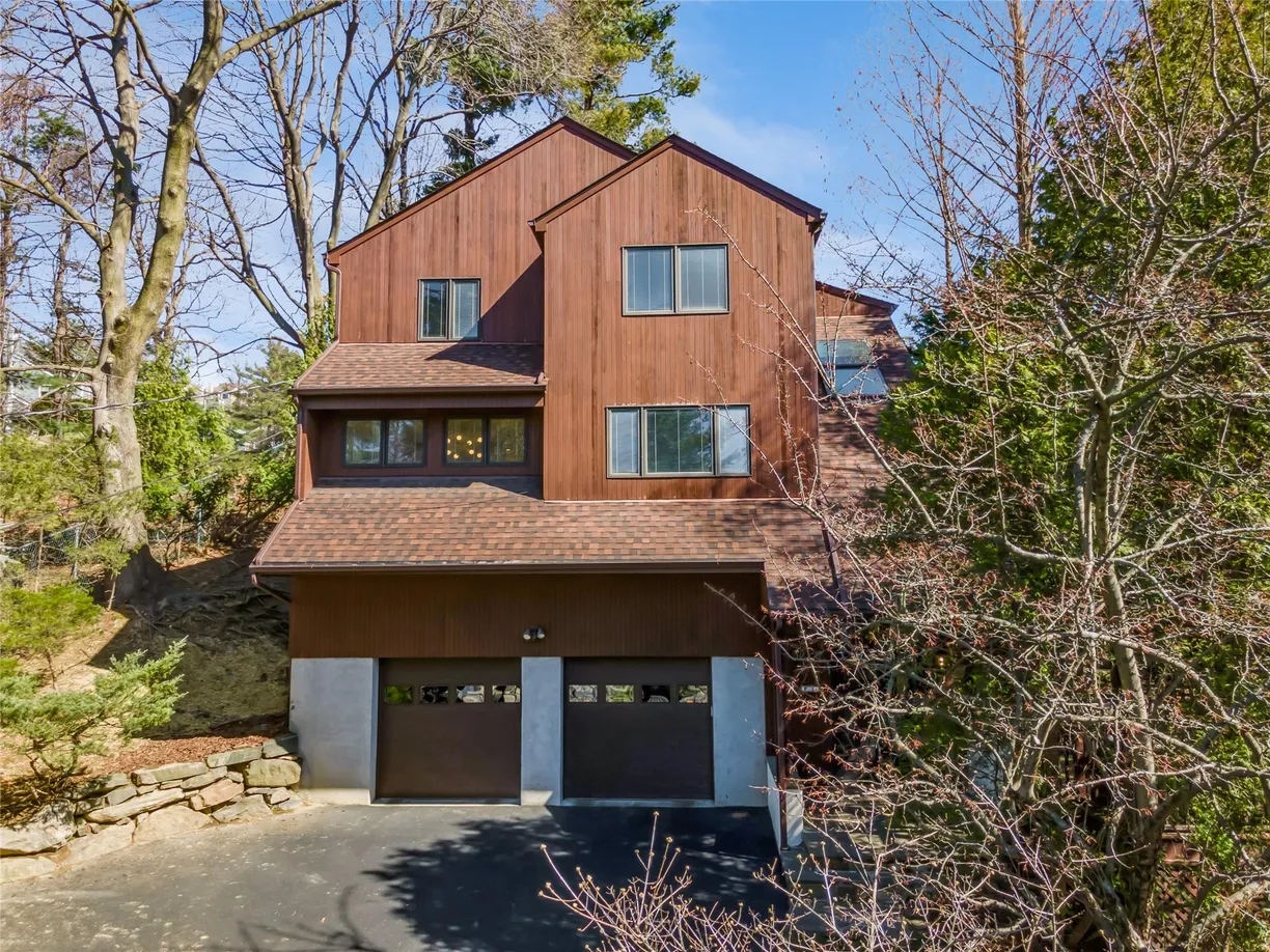 Westchester Real Estate | View 11 Sycamore Lane | 4 Beds, 2 Baths