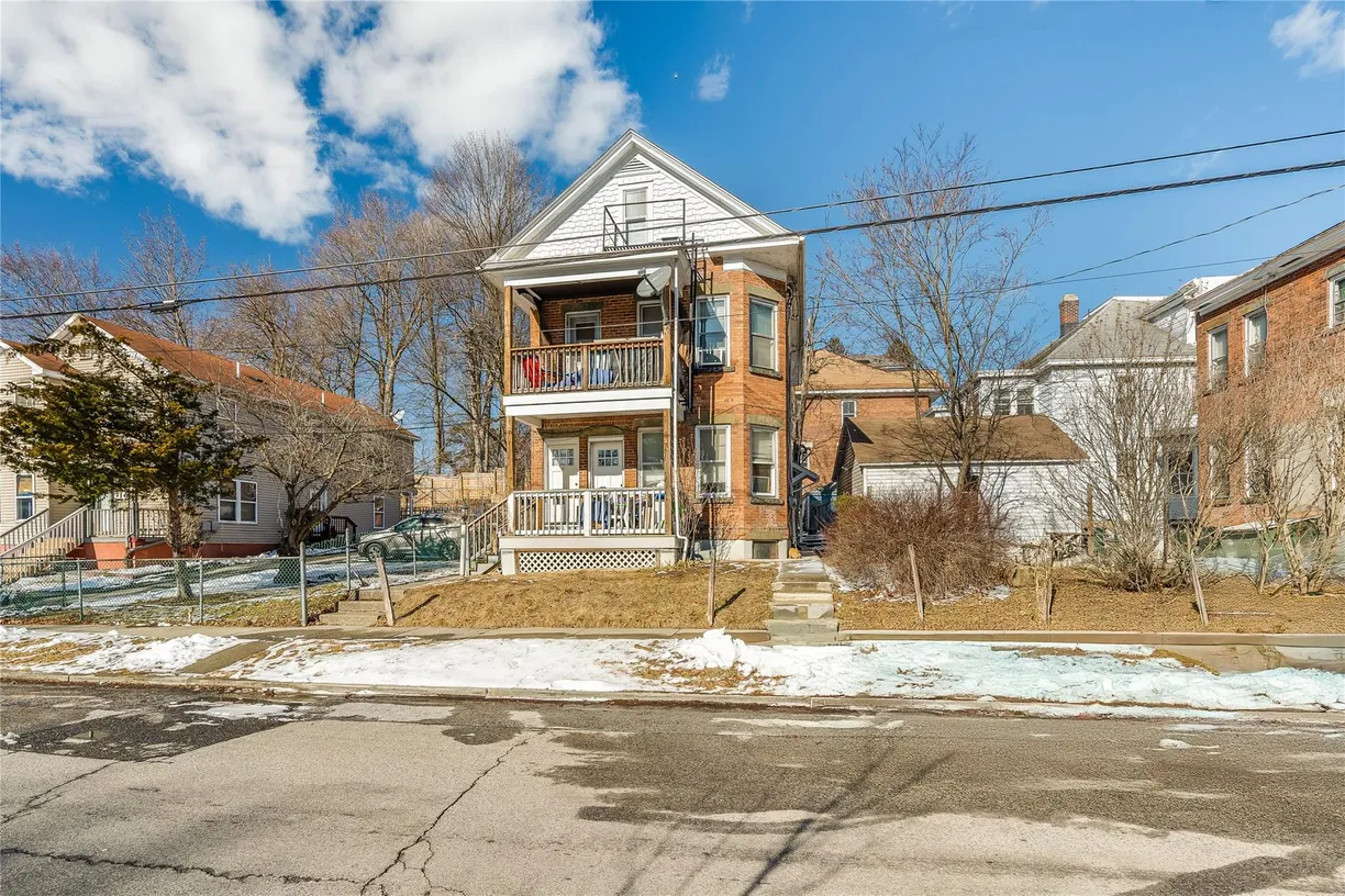 Hudson Valley Real Estate | View 31 Holmes Street | Listing