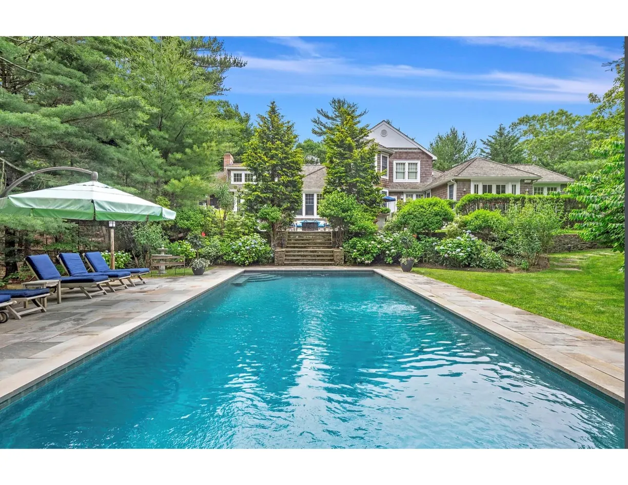 The Hamptons Real Estate | View 9 Owl's Nest Lane | Listing