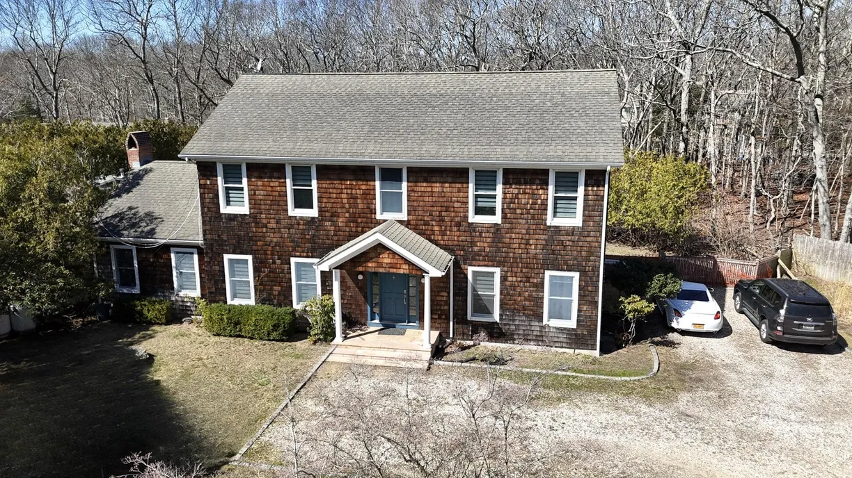 The Hamptons Real Estate | View 39 Washington Avenue | 5 Beds, 2 Baths