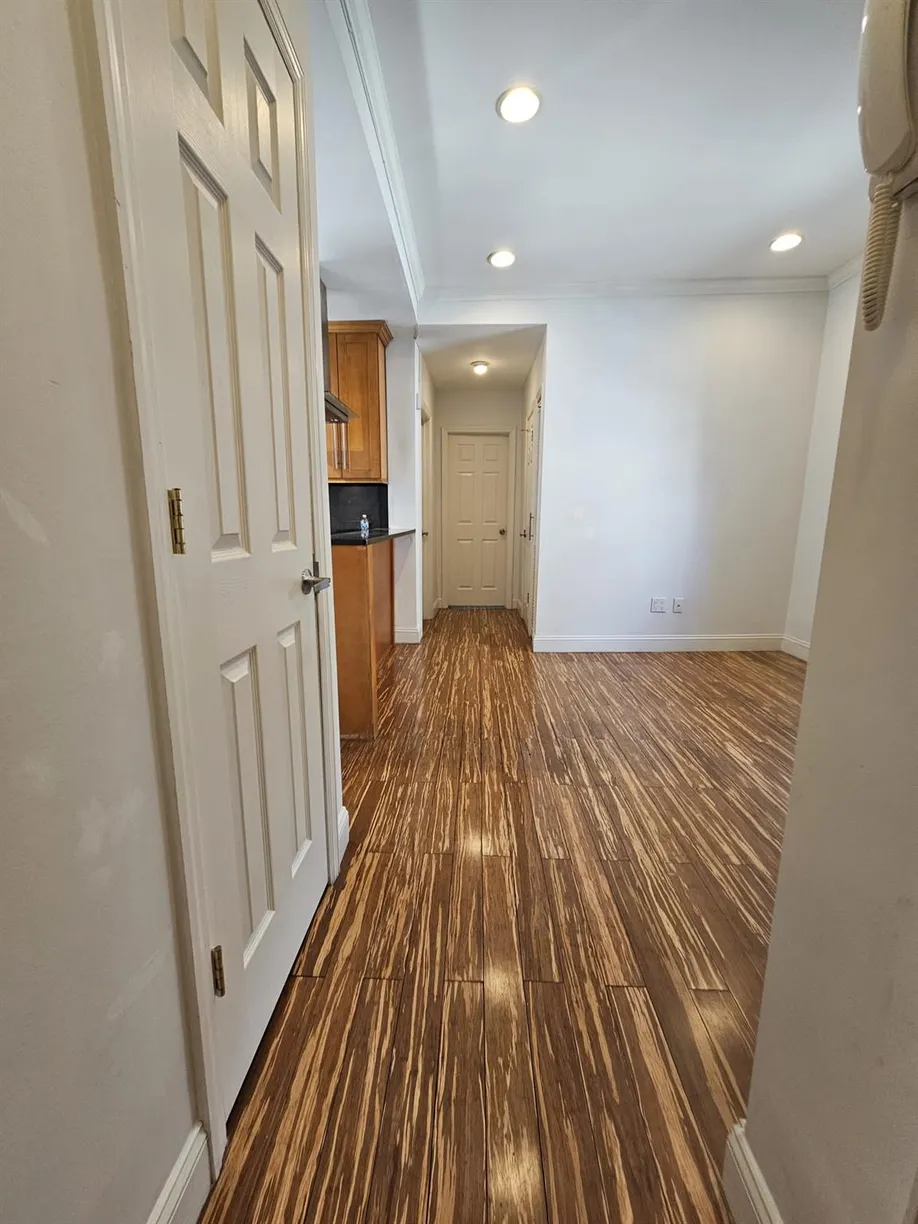 New York City Real Estate | View 21-15 33 Street, 4G | Listing
