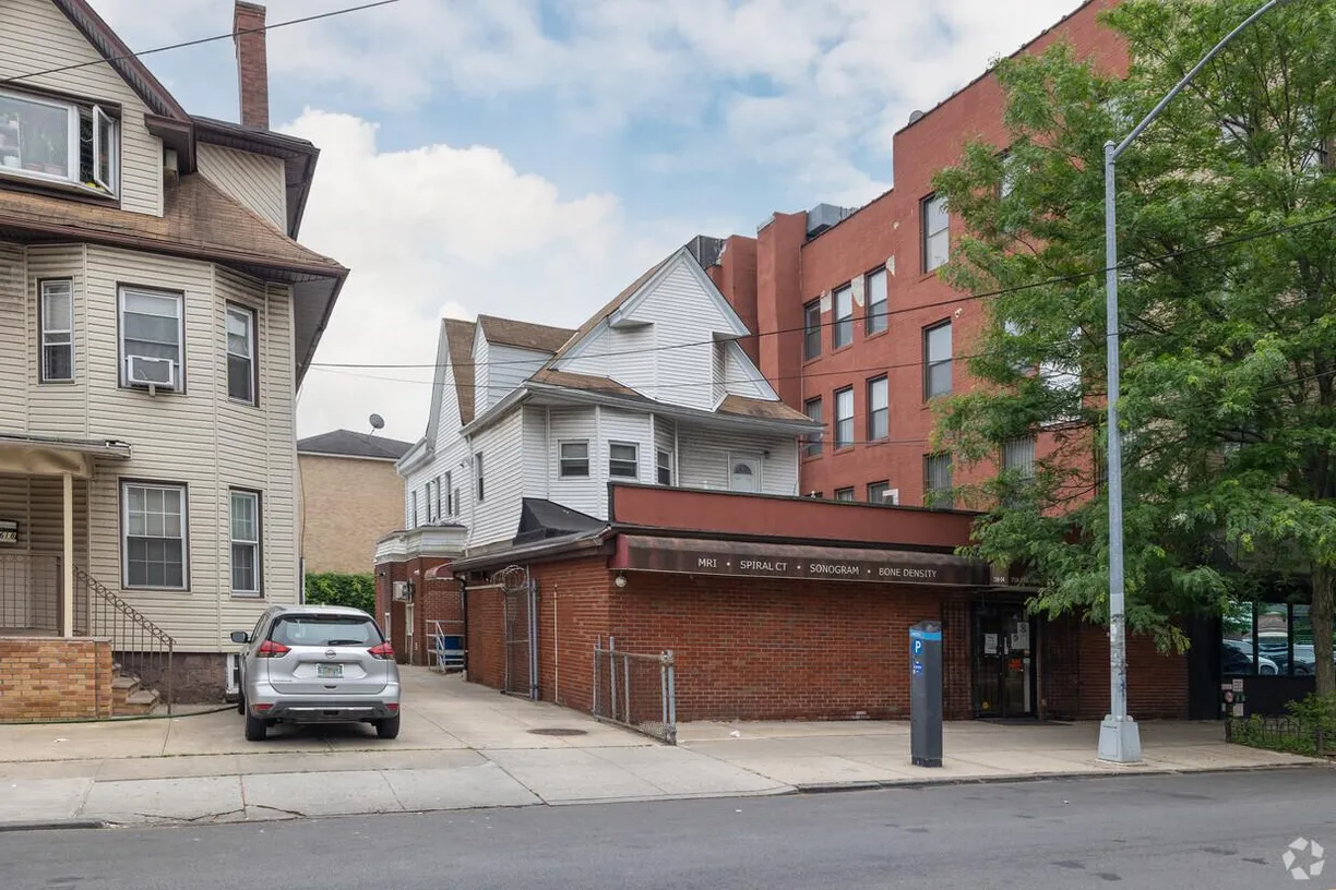 Rockland/Orange/NJ Real Estate | View 116-14 Myrtle Avenue