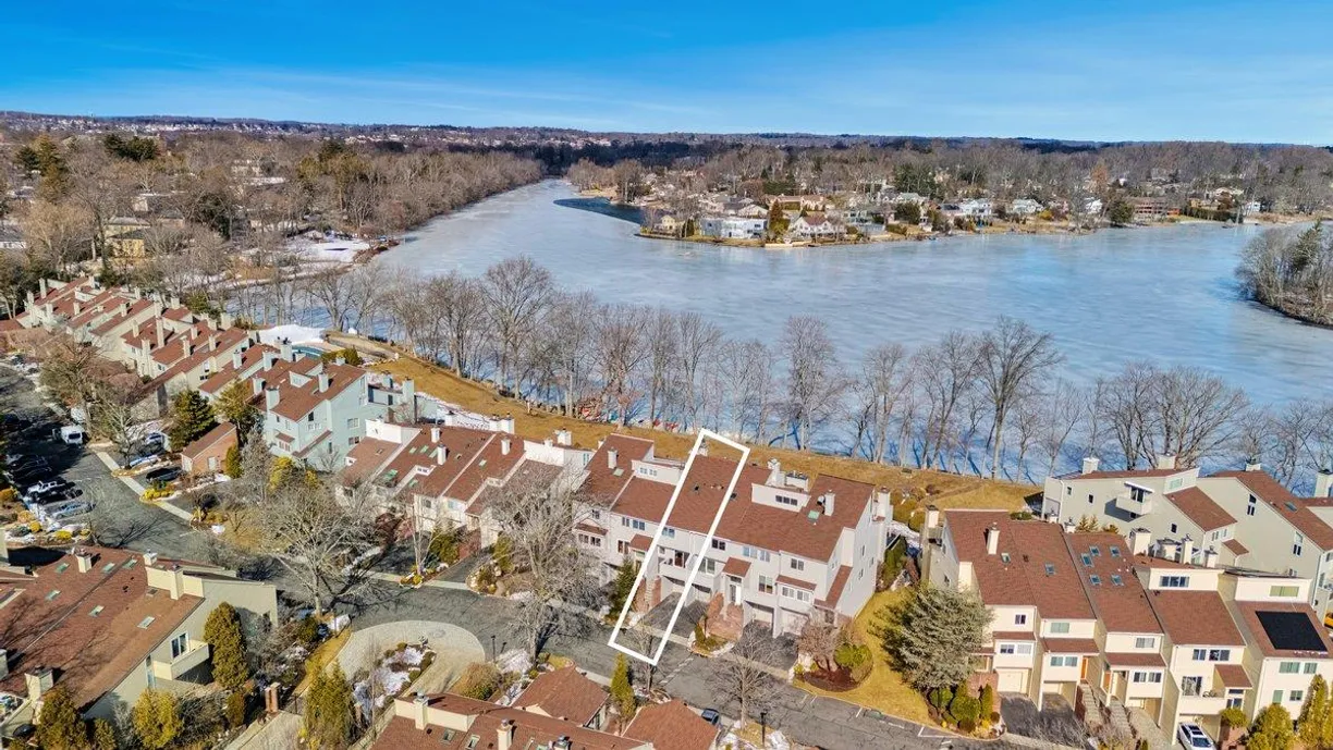 Westchester Real Estate | View 57 Waterside Close | 2 Beds, 2 Baths