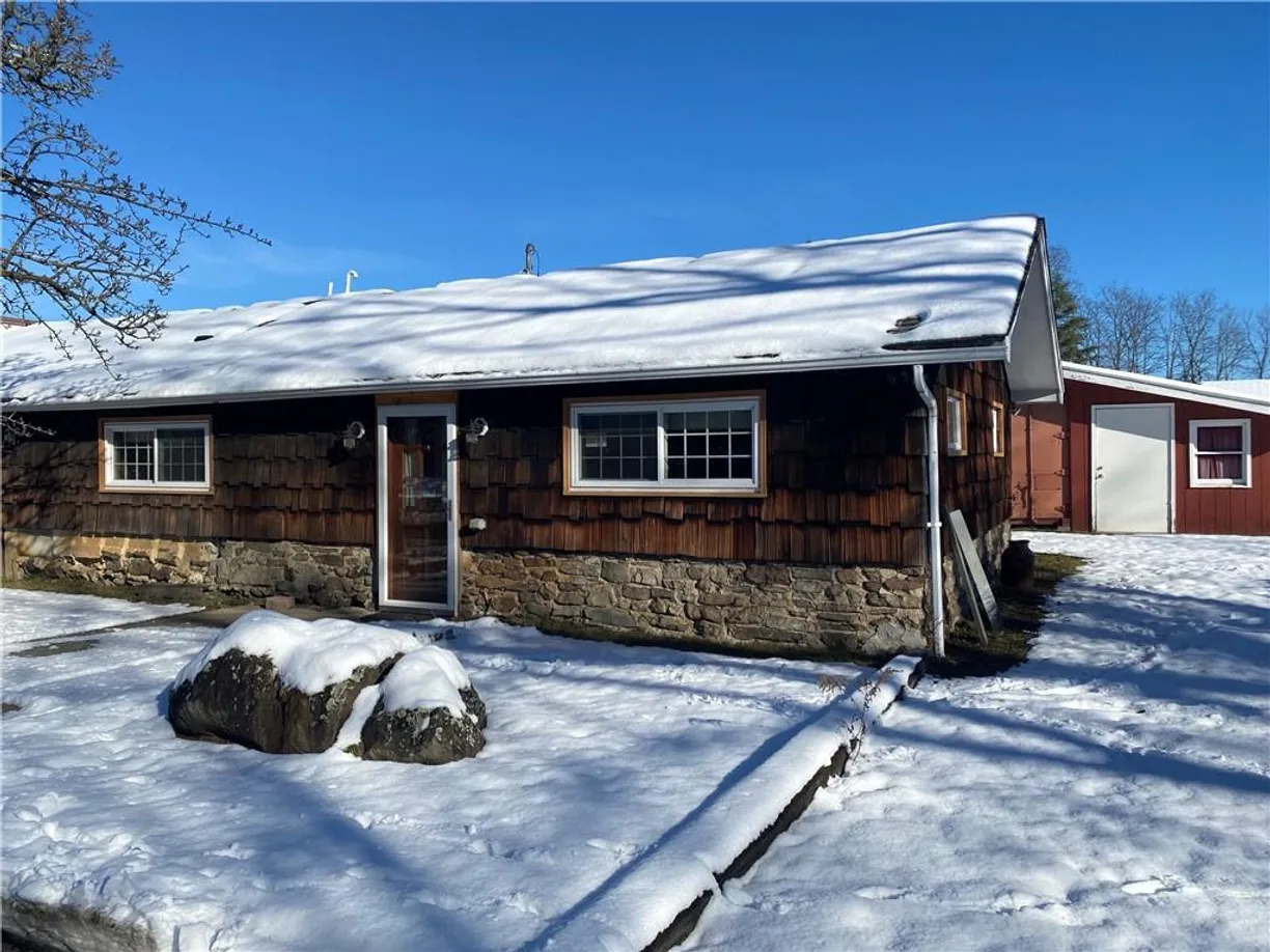 Rockland/Orange/NJ Real Estate | View 2561 Route 302 | 1 Bed, 1 Bath