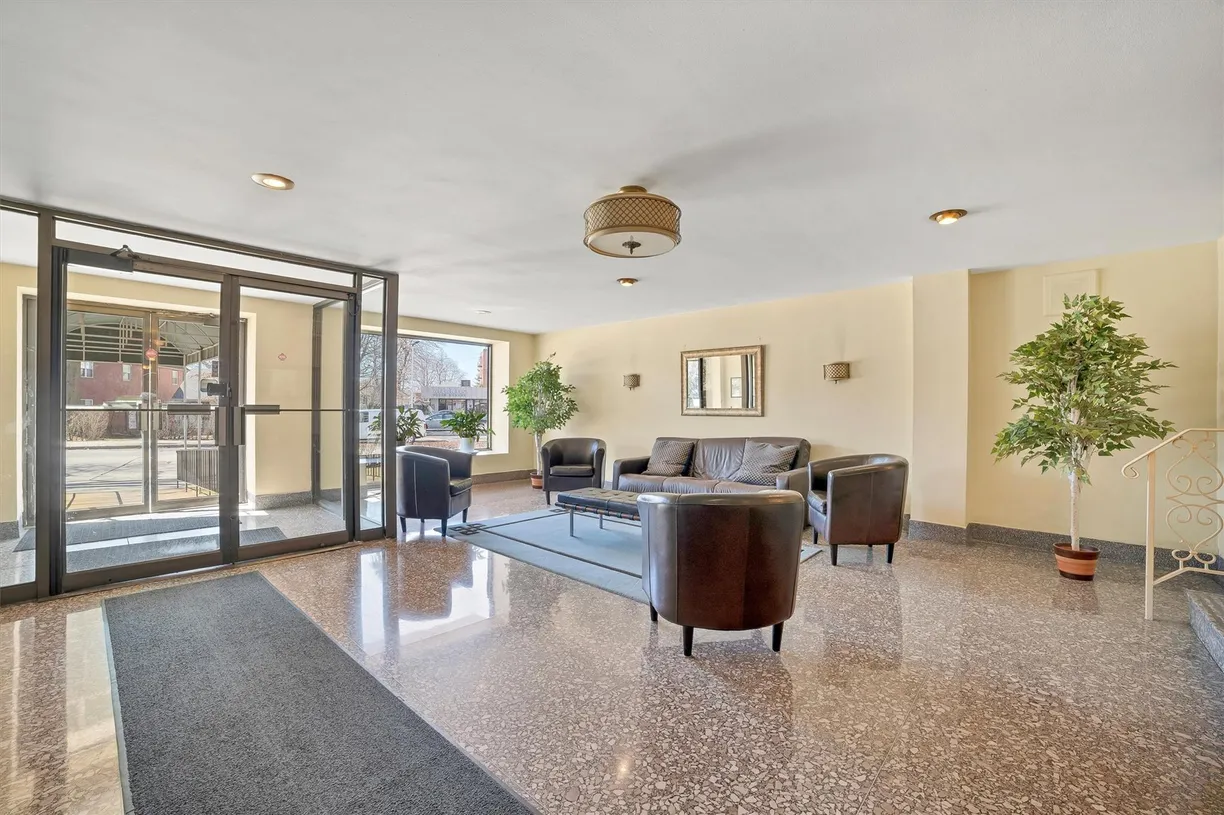 Westchester Real Estate | View 415 Gramatan Avenue, #3J | Listing