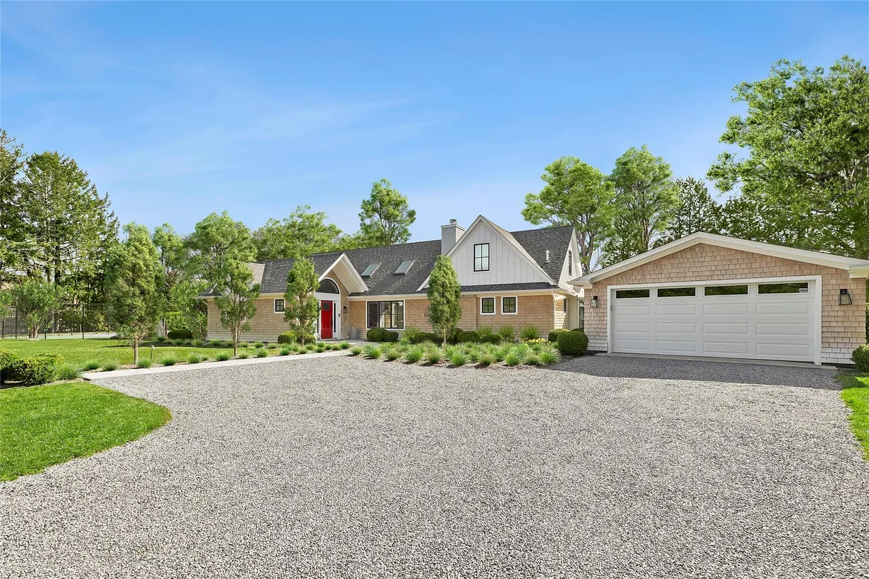 The Hamptons Real Estate | View 8 Shore Road | 4 Beds, 3 Baths