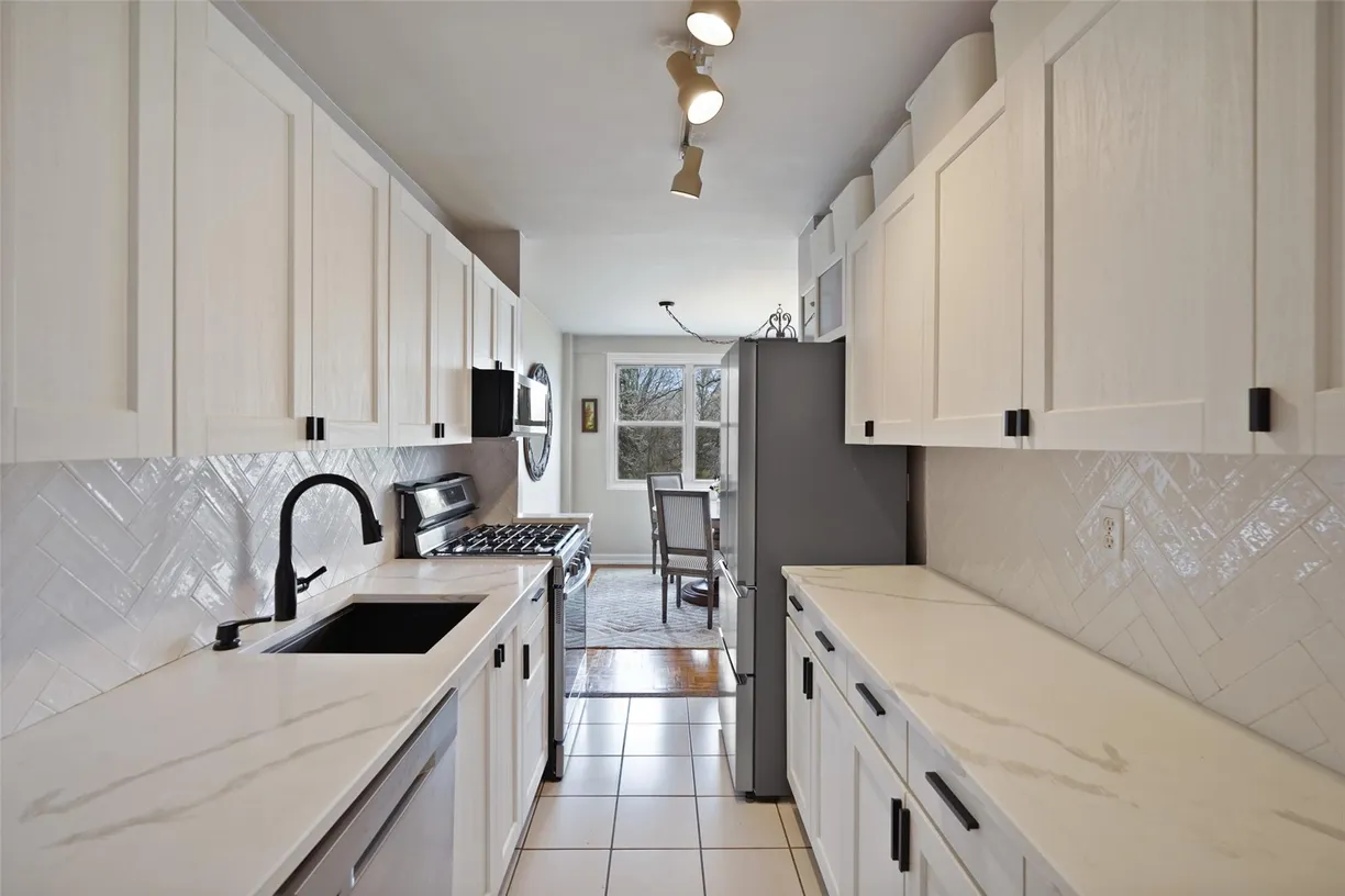 Westchester Real Estate | View 1299 Palmer Avenue, 312 | Listing