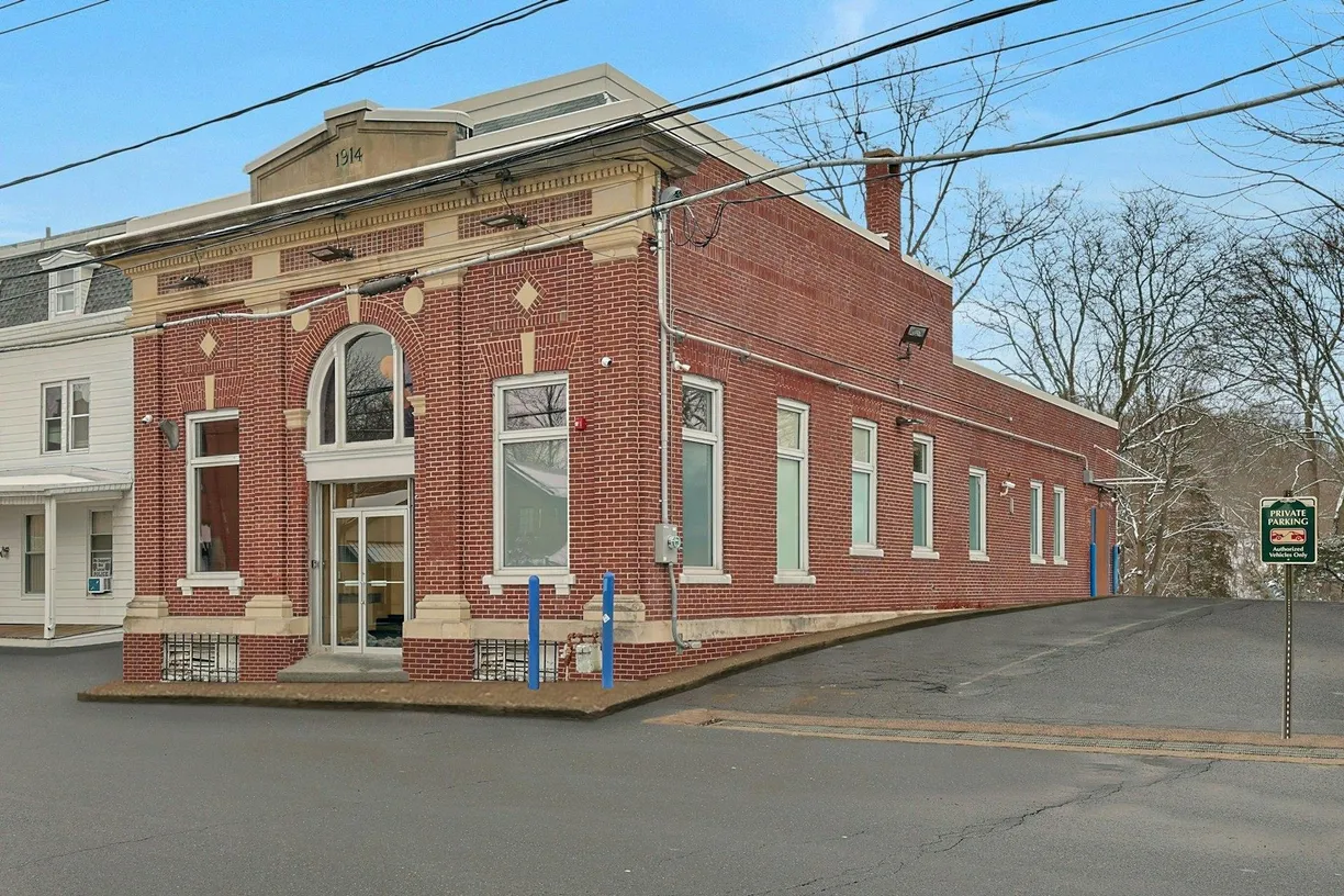 Rockland/Orange/NJ Real Estate | View 637 Main Street | Listing