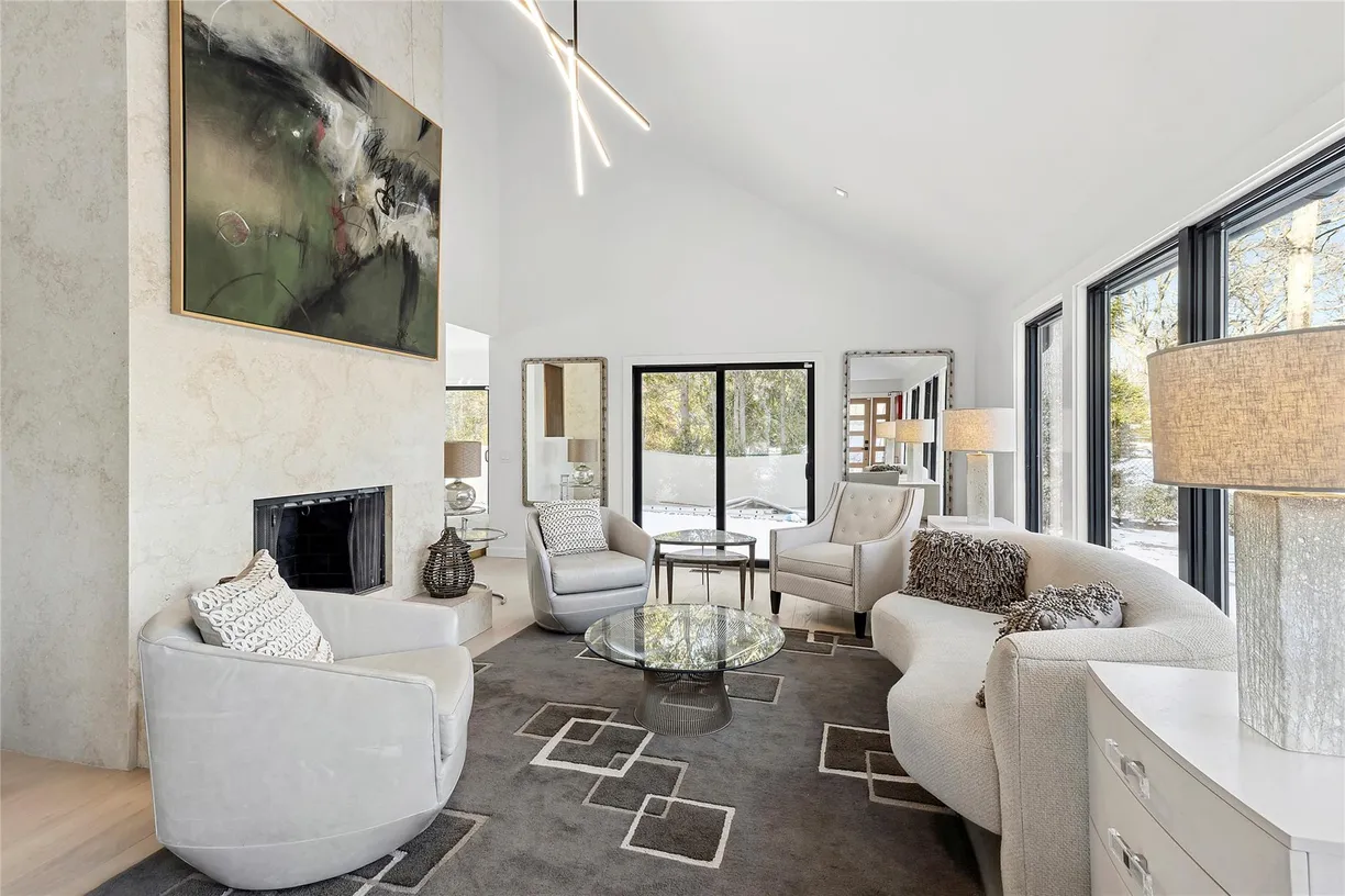 The Hamptons Real Estate | View 221 Redwood Road | Listing