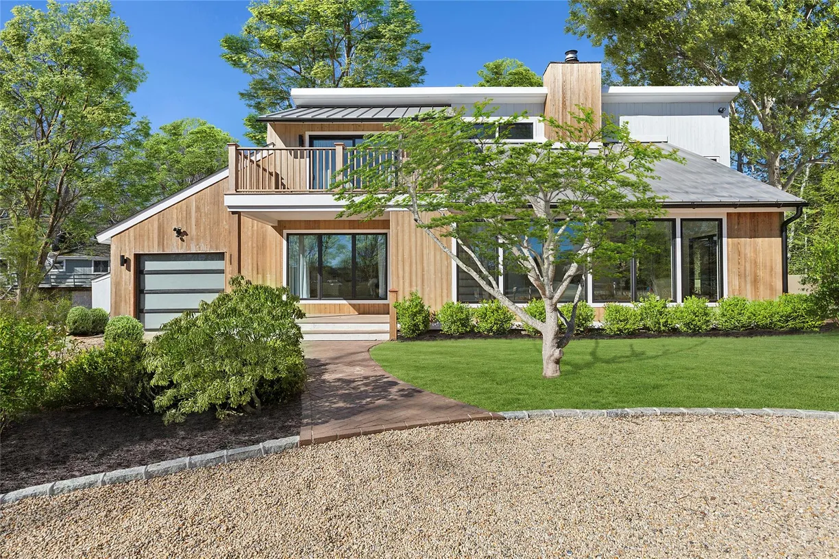 The Hamptons Real Estate | View 221 Redwood Road | 4 Beds, 3 Baths