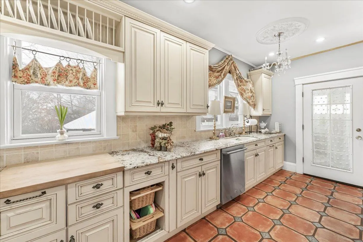 Westchester Real Estate | View 375 Park Avenue | Listing