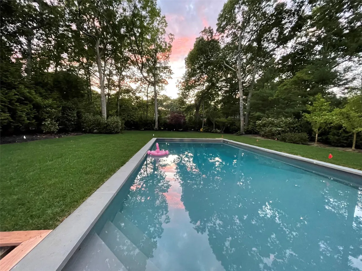 The Hamptons Real Estate | View 143 Gardiner Avenue | 3 Beds, 1 Bath