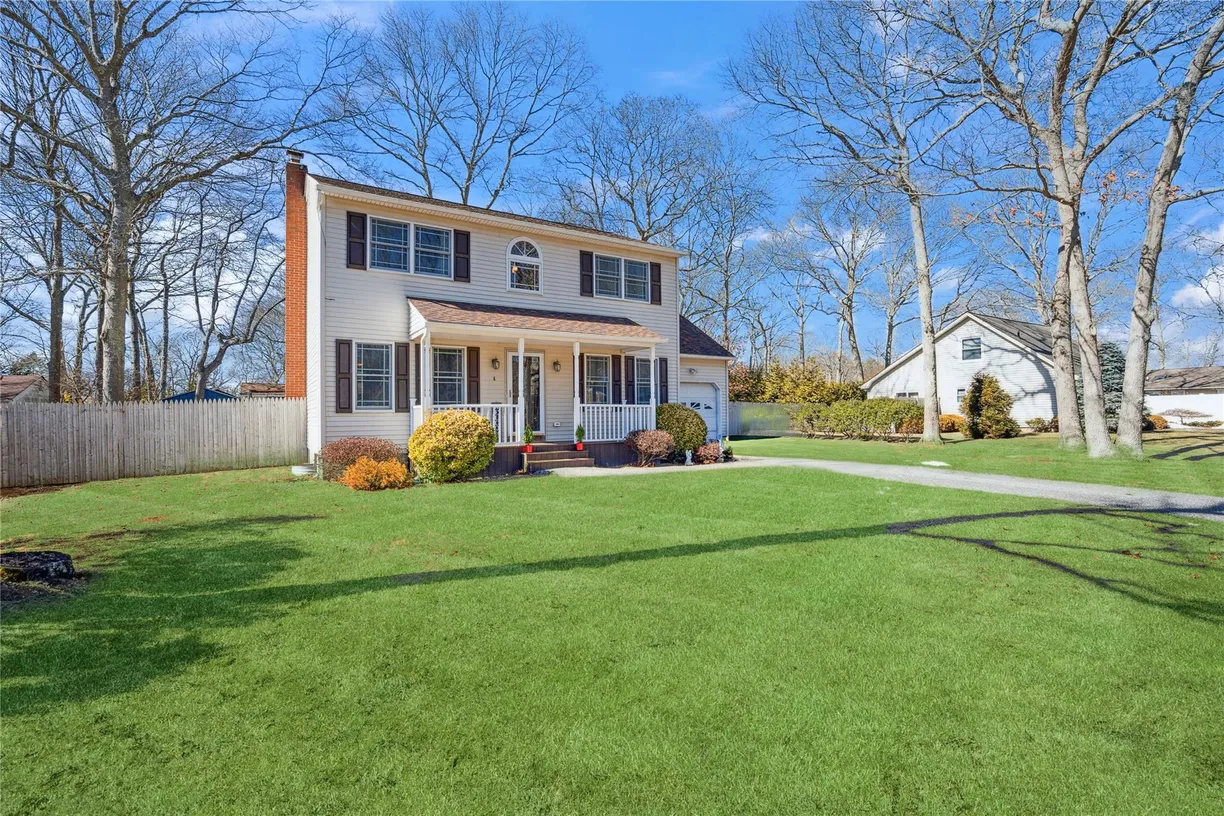 The Hamptons Real Estate | View 6 Wilson Avenue | Listing