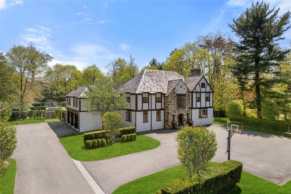 Westchester Real Estate | View 38 Park Road | 5 Beds, 6 Baths