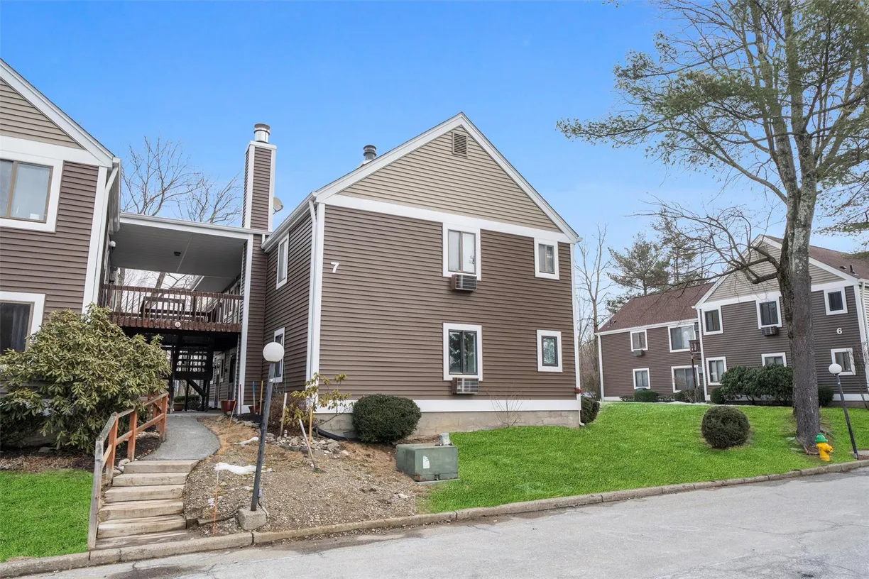 Rockland/Orange/NJ Real Estate | View 7 Heritage Drive, B | 2 Beds, 1 Bath