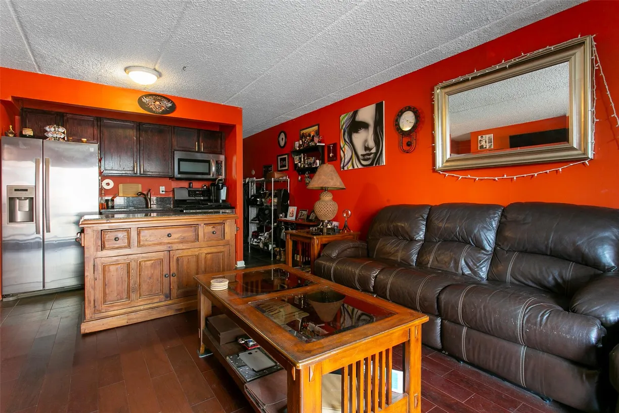 Westchester Real Estate | View 687 Bronx River, 5K | Listing