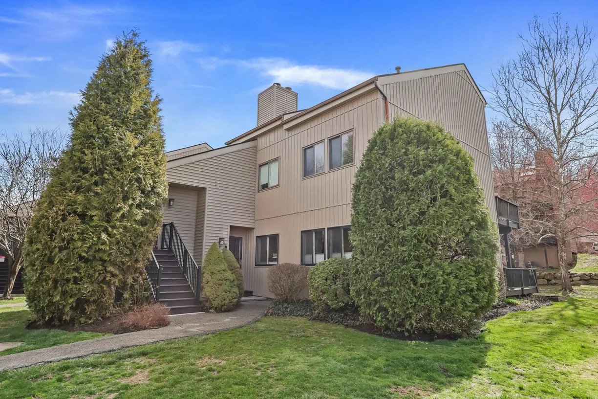 Westchester Real Estate | View 6 Steven Drive, 5 | 1 Bed, 1 Bath