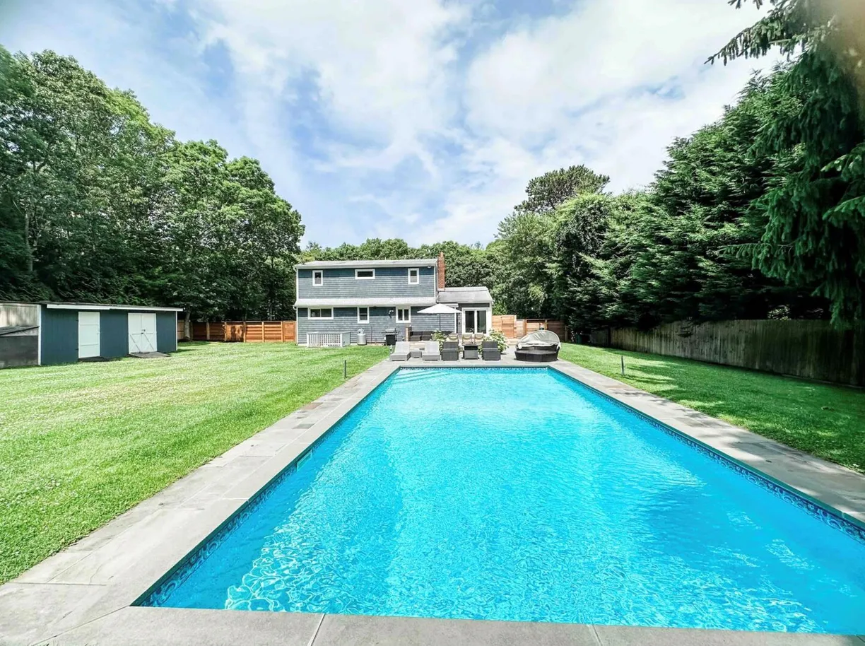 The Hamptons Real Estate | View 64 Clinton Street | 4 Beds, 2 Baths