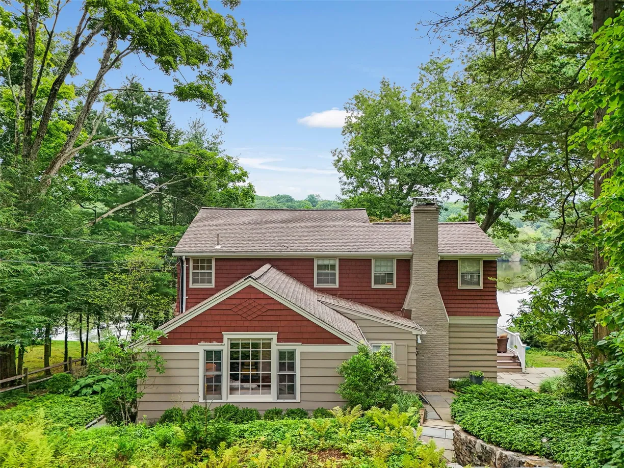Westchester Real Estate | View 40 Gilbert Street | Listing