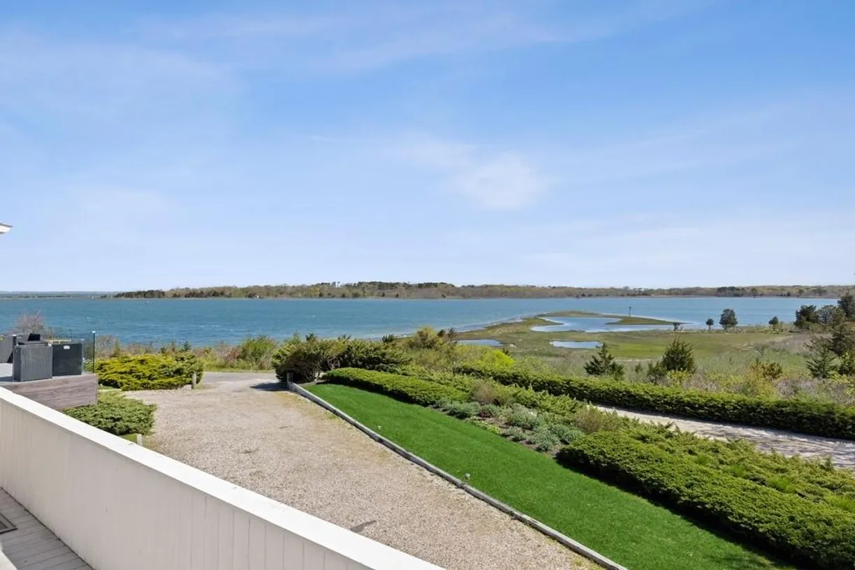 The Hamptons Real Estate | View 84 Inlet Road | 4 Beds, 3 Baths