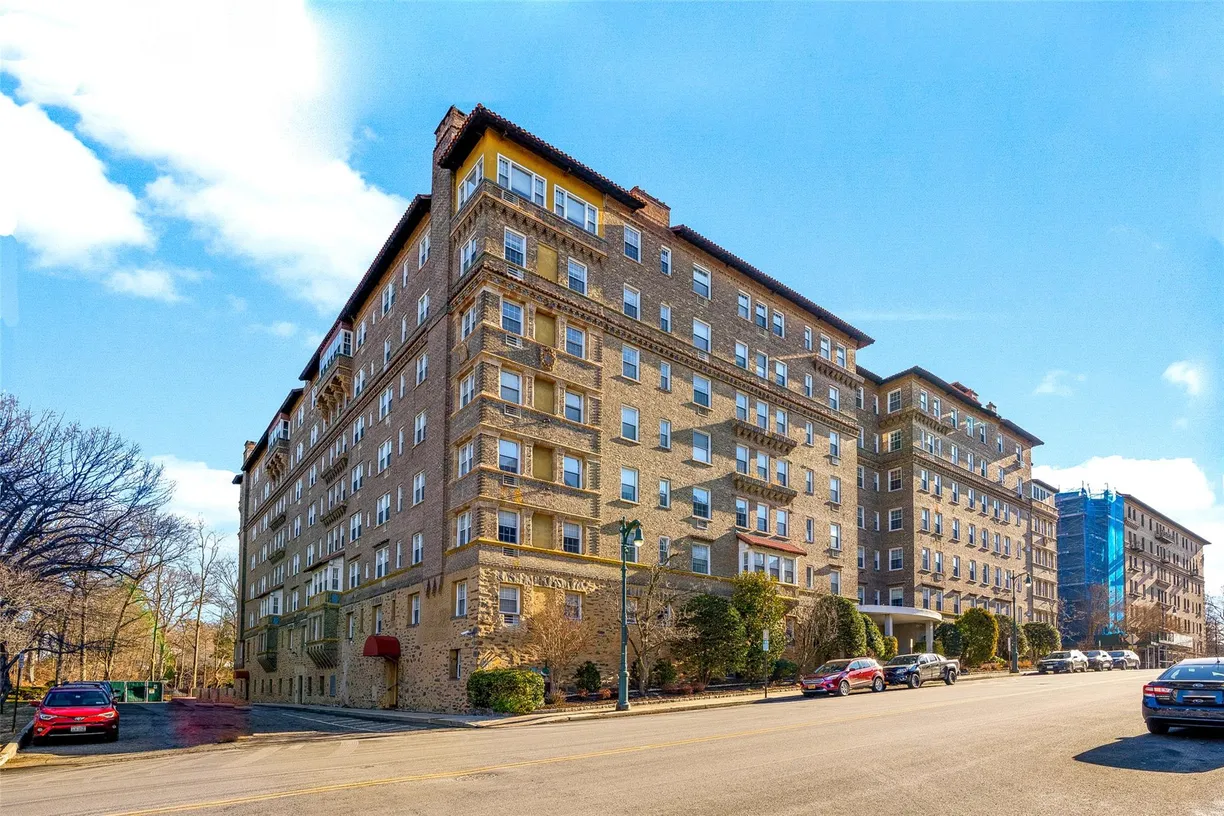 Westchester Real Estate | View 16 N Chatsworth Avenue, 603 | Listing