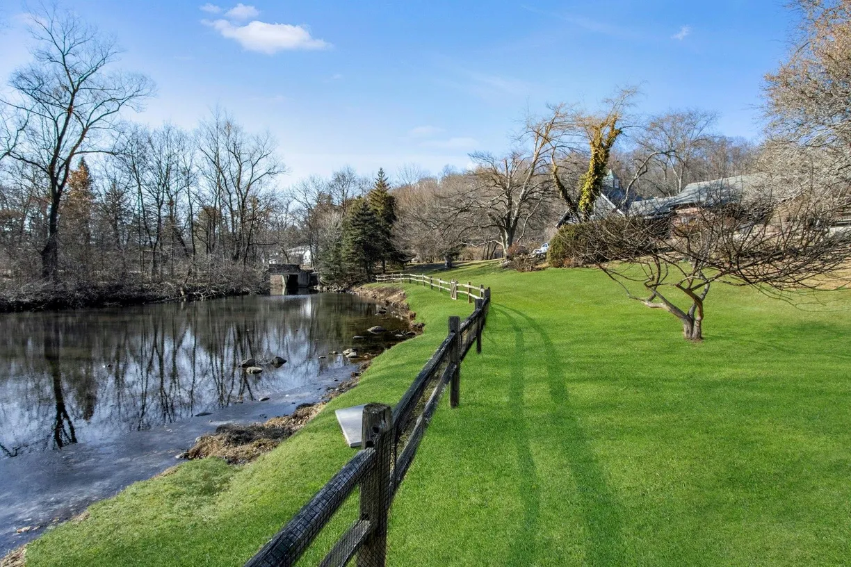 Rockland/Orange/NJ Real Estate | View 374 S Mountain Road | Listing