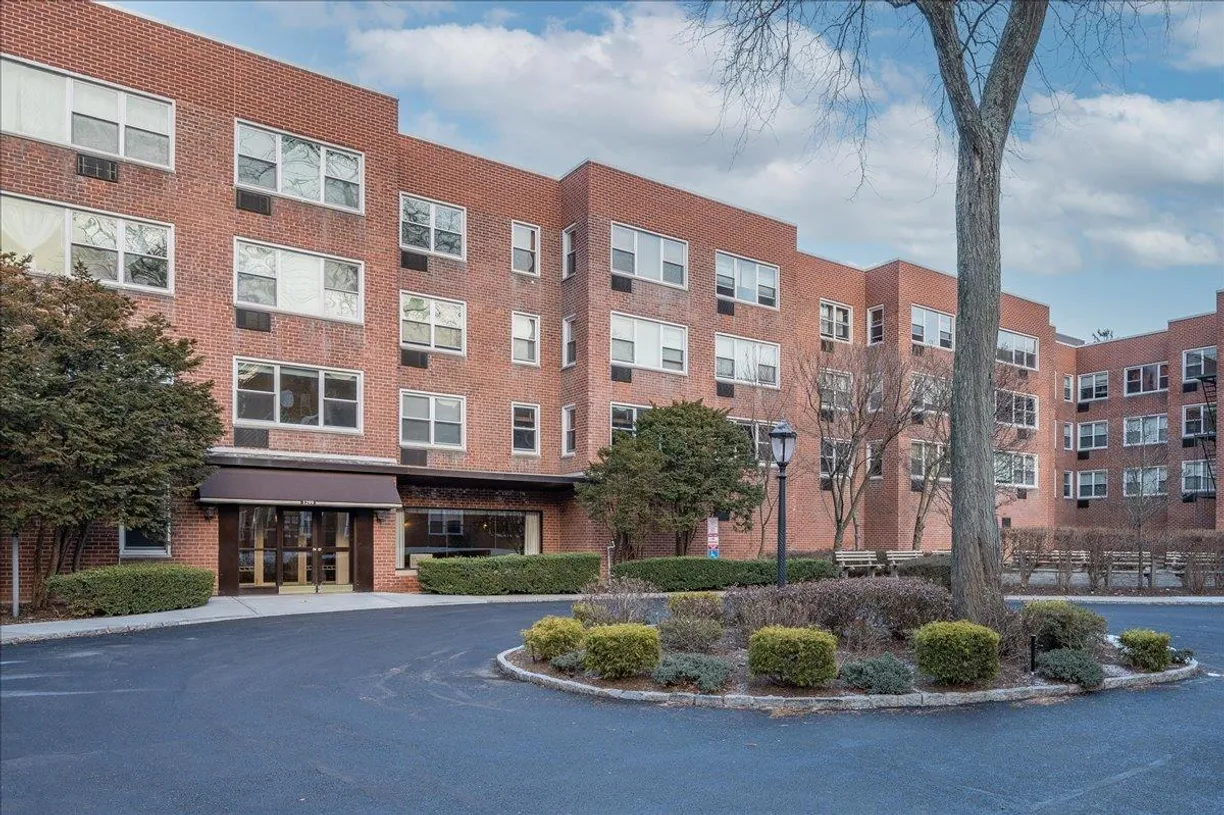 Westchester Real Estate | View 1299 Palmer Avenue, 118 | Listing