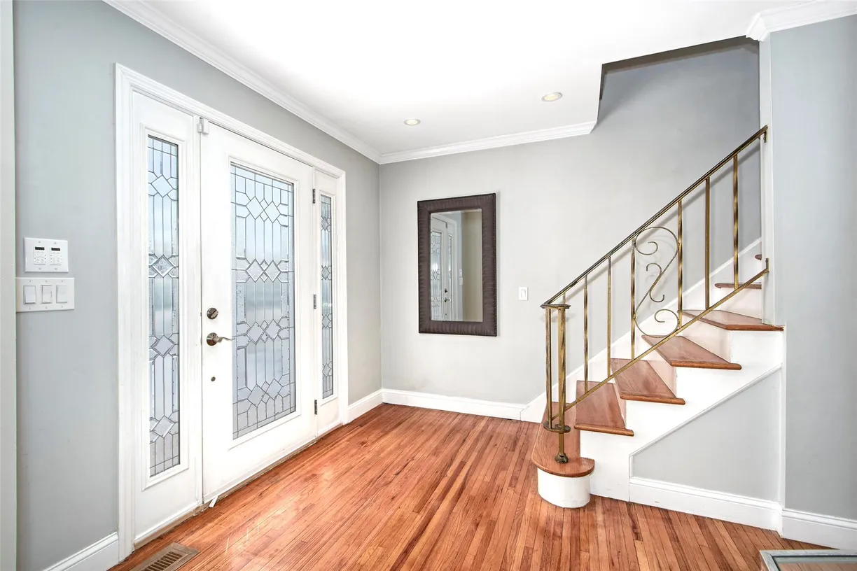 Westchester Real Estate | View 80 Madison Avenue | Listing