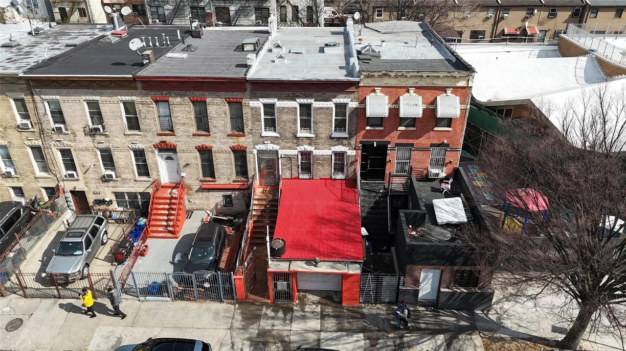 New York City Real Estate | View 353 Pennsylvania Avenue | Listing