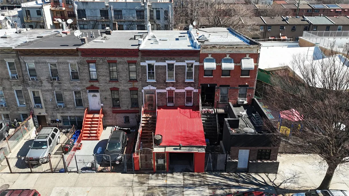 New York City Real Estate | View 353 Pennsylvania Avenue | Listing