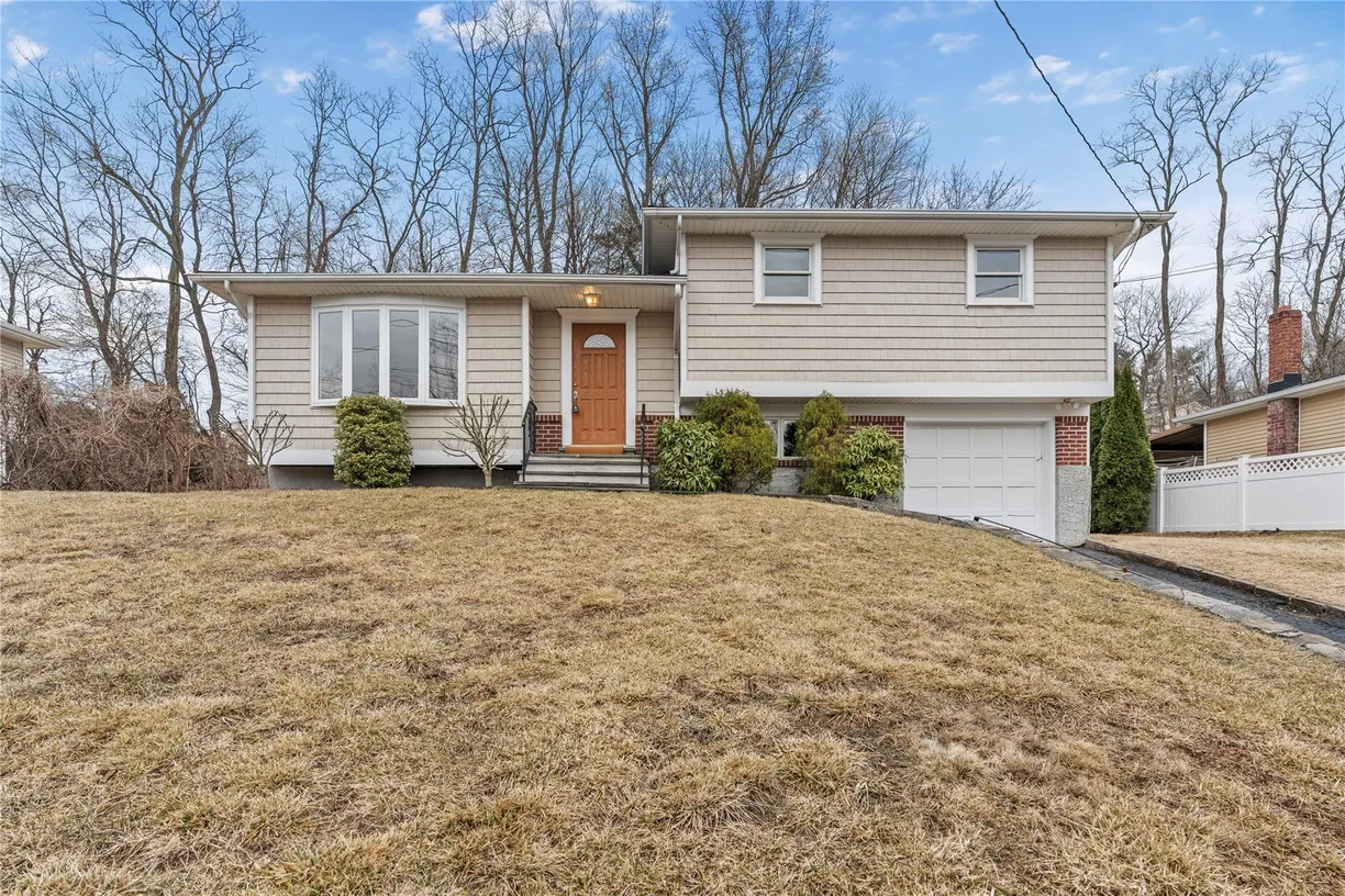 Westchester Real Estate | View 9 Rumbrook Road | 3 Beds, 2 Baths