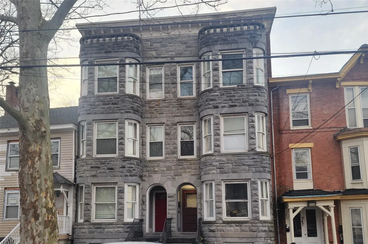 Rockland/Orange/NJ Real Estate | View 245A Grand | 1 Bed, 1 Bath
