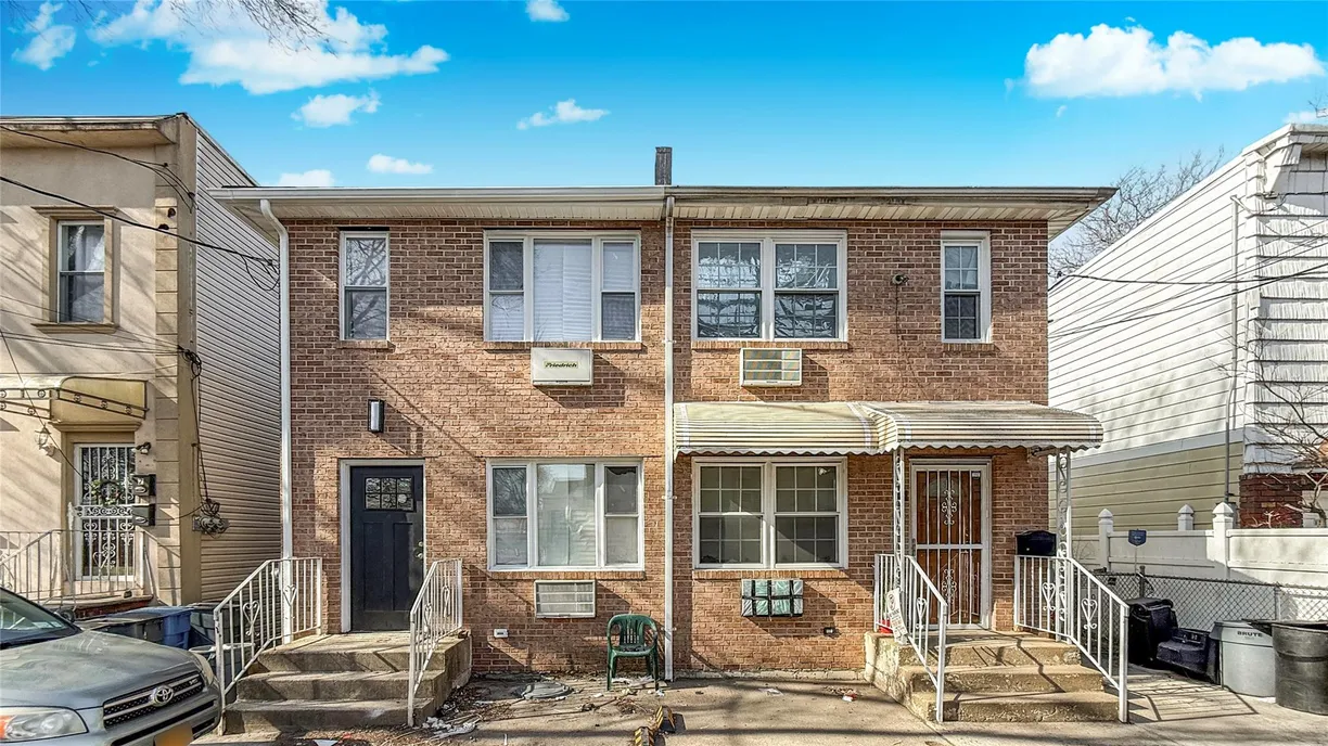 New York City Real Estate | View 9 Holmes Lane | Listing