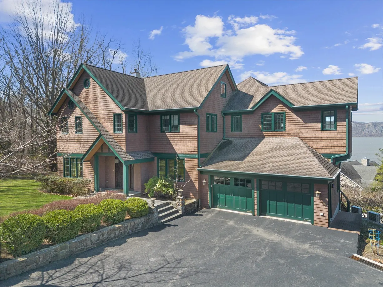 Westchester Real Estate | View 24 Country Club Lane | Listing
